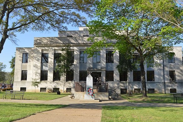 640px-McNairy_County_Courthouse